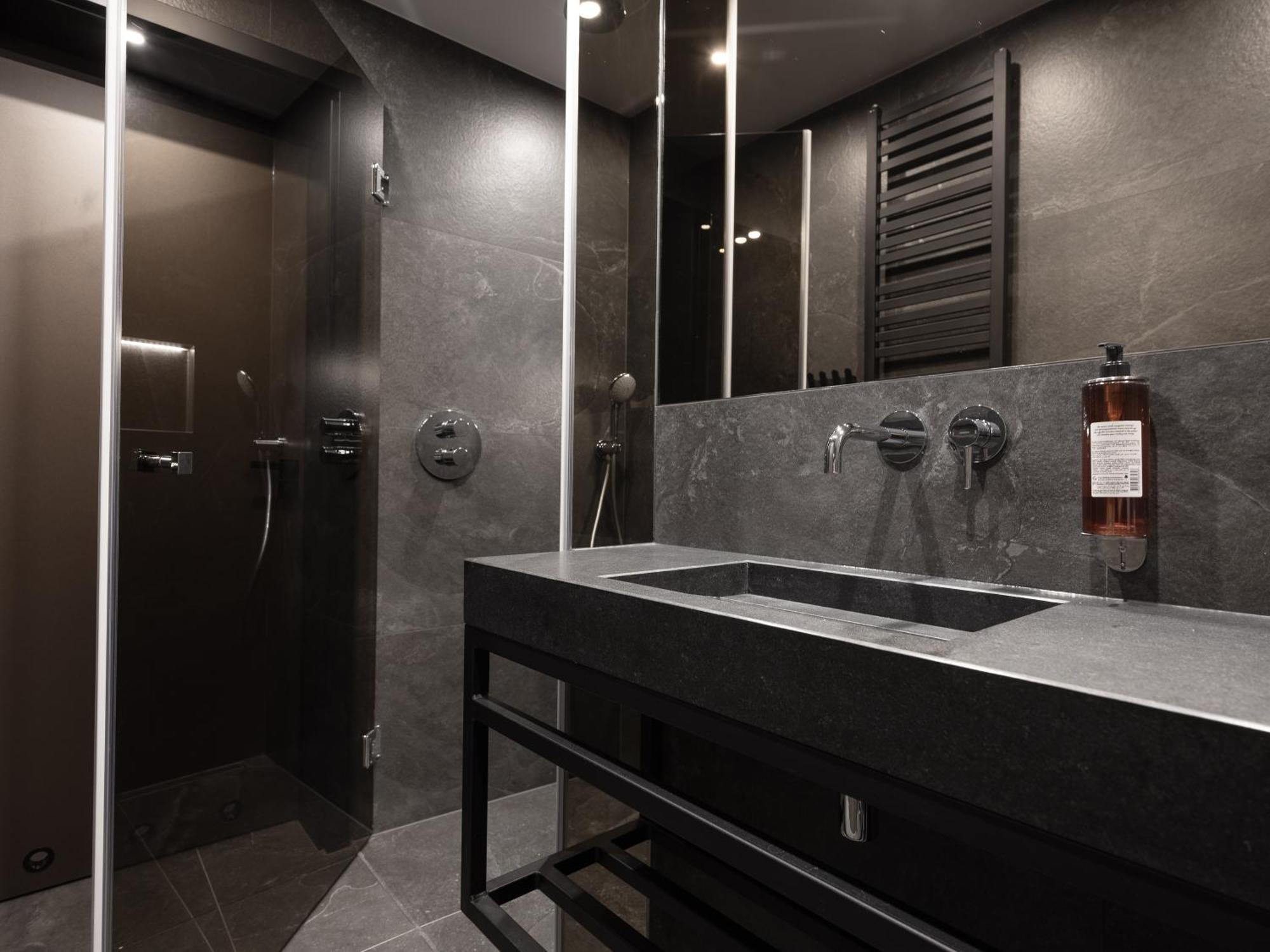 Art Penthouse With Jacuzzi - Krakow Centerアパートメント エクステリア 写真