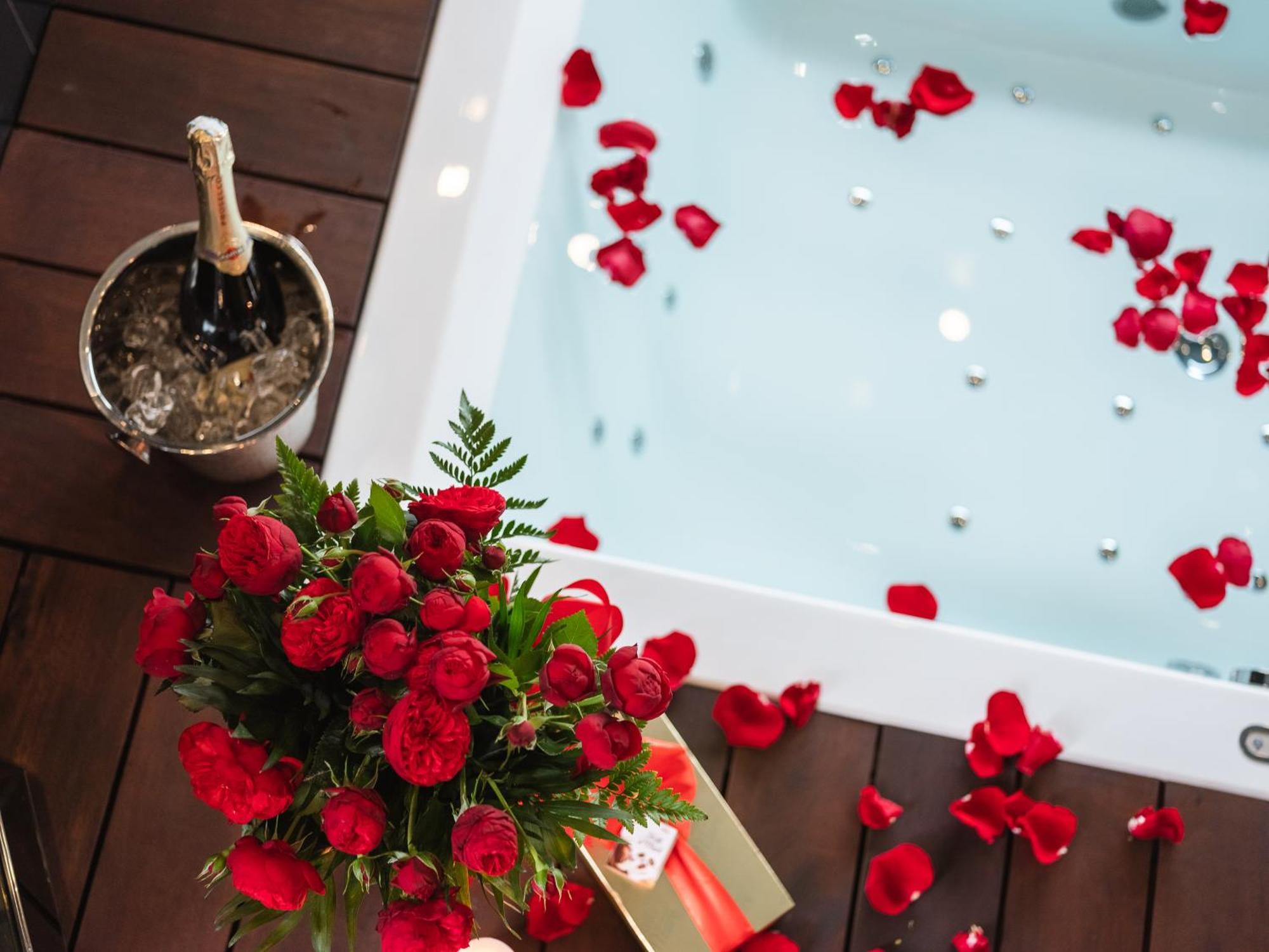 Art Penthouse With Jacuzzi - Krakow Centerアパートメント エクステリア 写真