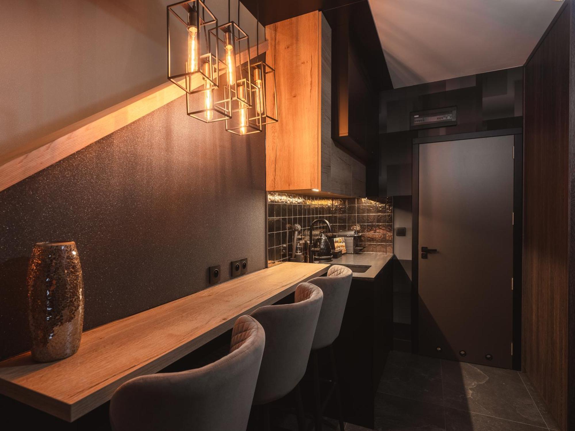 Art Penthouse With Jacuzzi - Krakow Centerアパートメント 部屋 写真