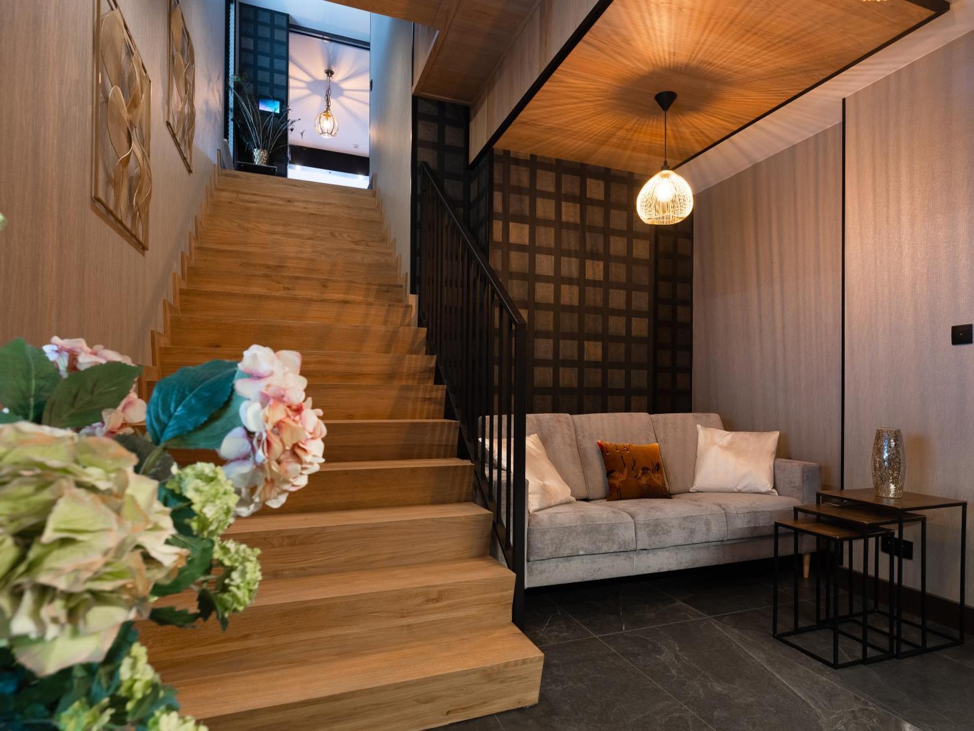 Art Penthouse With Jacuzzi - Krakow Centerアパートメント 部屋 写真